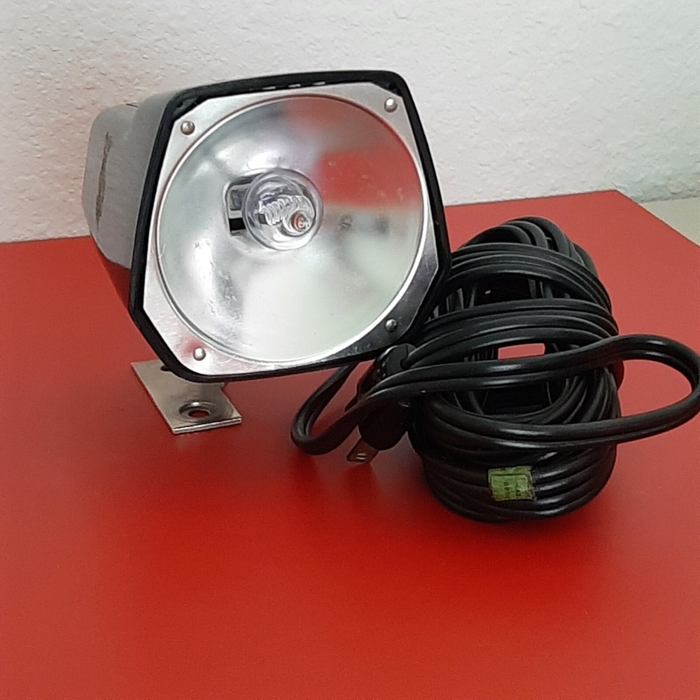 GE Flood Beam Movie Light  Model MG  650w tested working bulb photography
